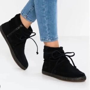 UGG Women's Reid Moc